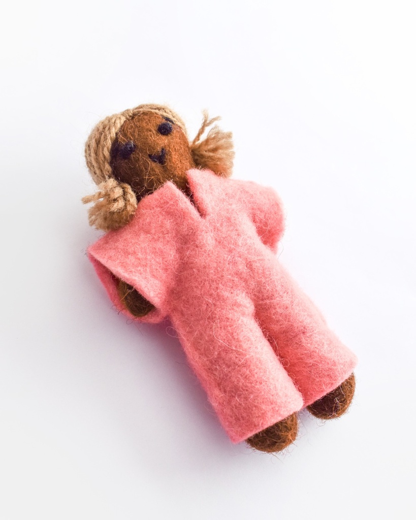 EPRUM-0-0-MUNECO DE BOLSILLO ABRIL